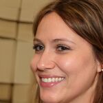 Author Anna Villanueva